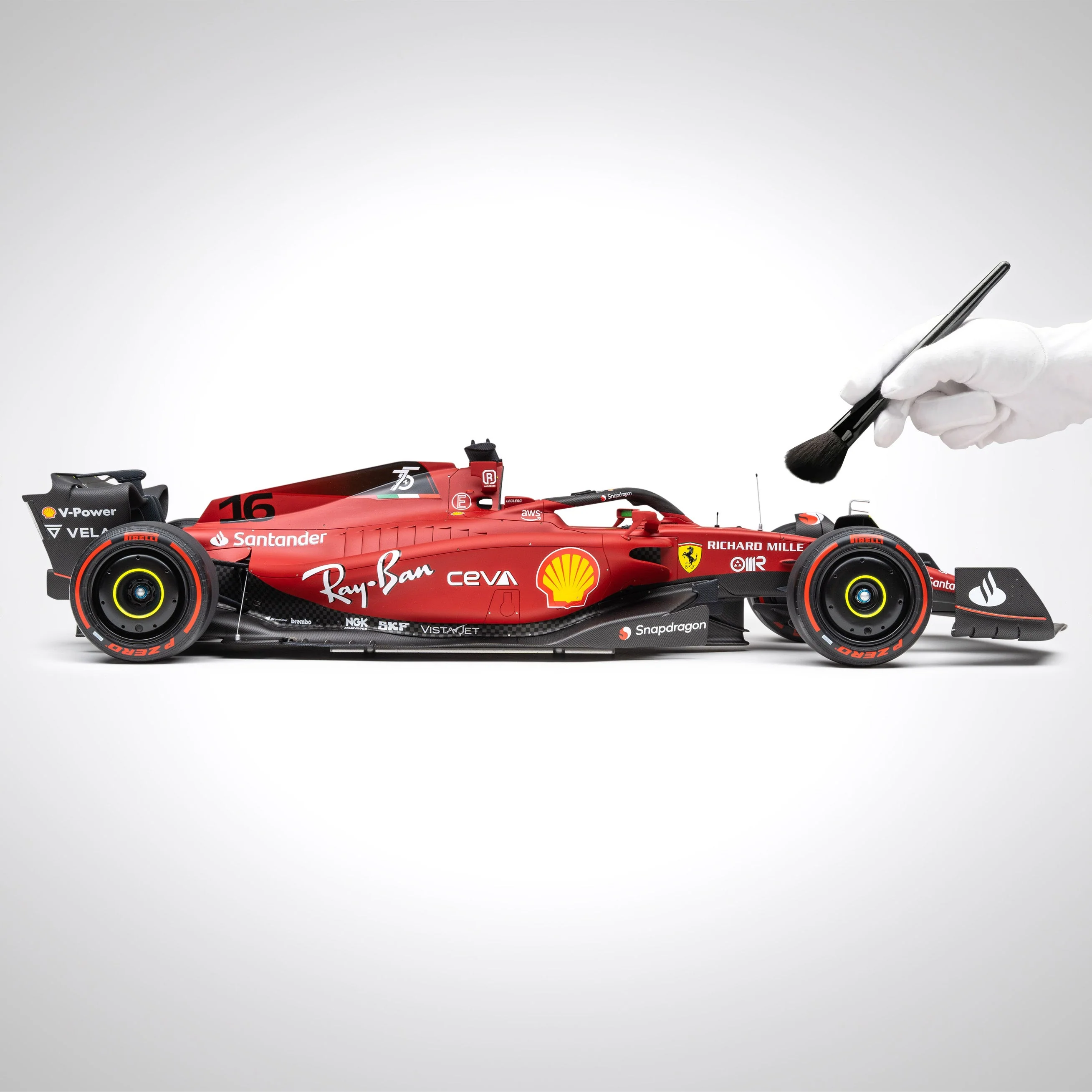 Charles Leclerc 2022 Scuderia Ferrari F1-75 1:8 Scale Model – Bahrain GP - Image 2