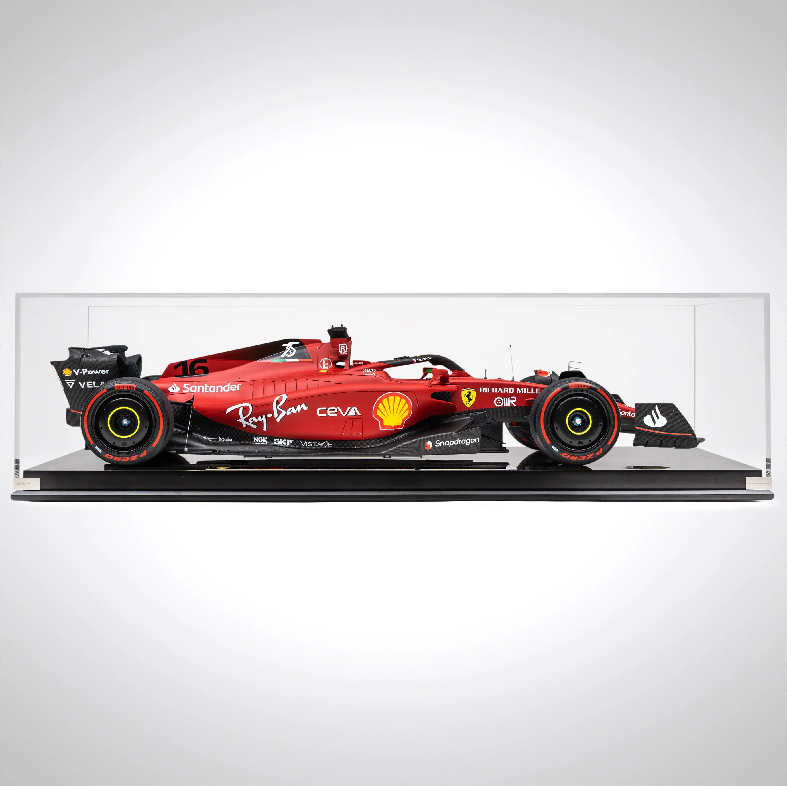 Charles Leclerc 2022 Scuderia Ferrari F1-75 1:8 Scale Model – Bahrain GP - Image 4