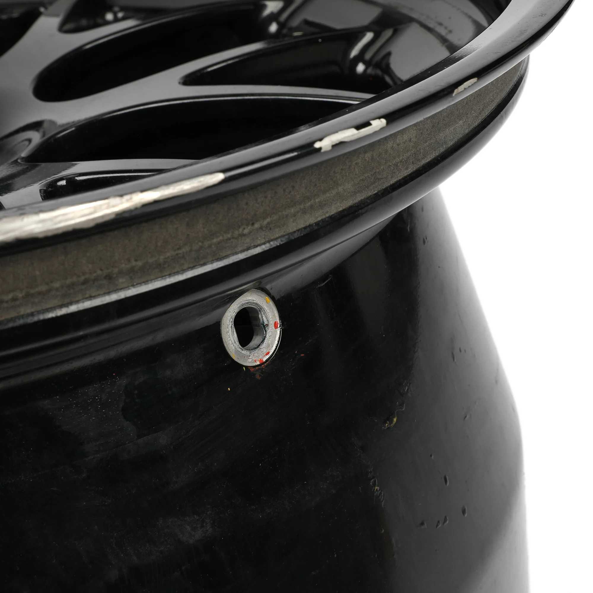 Lando Norris 2023 Race Used McLaren F1 Team Front Wheel Rim Table - Qatar GP - Image 5