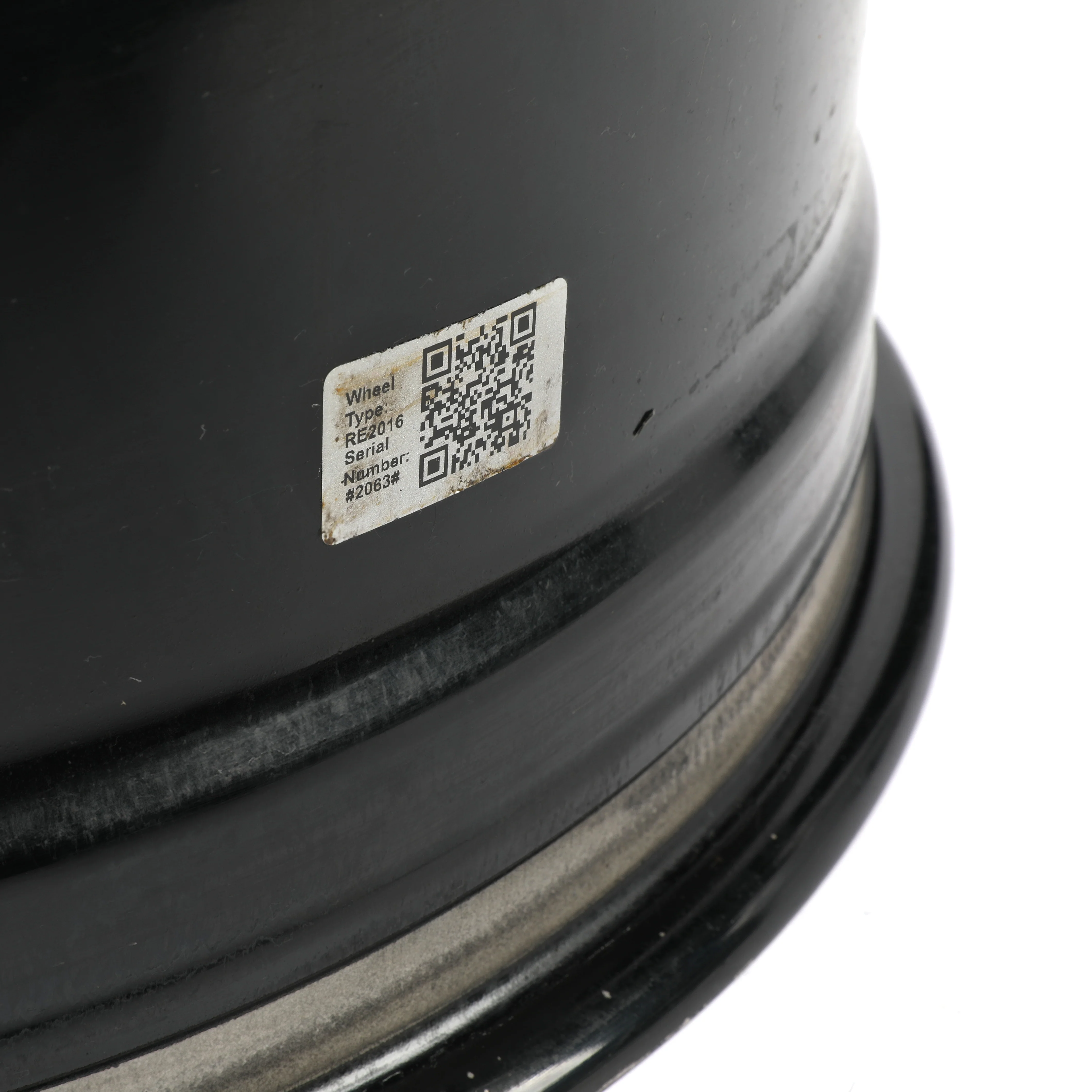 Lando Norris 2024 McLaren Front Wheel Rim Table - Miami GP - Image 7