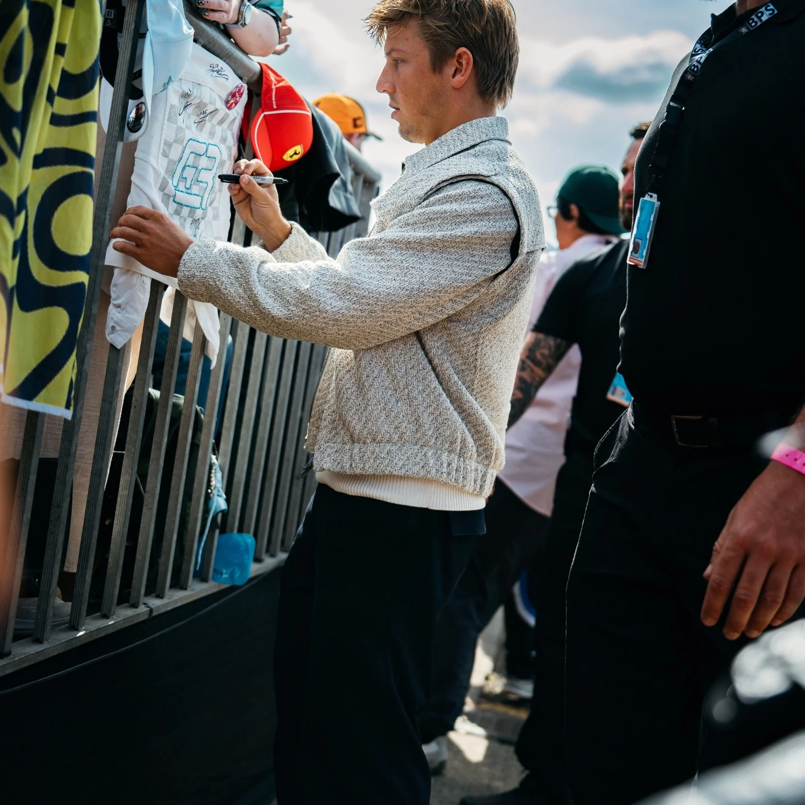 The Silverstone Auction LOT 023 - Liam Lawson Custom HUGO x VCARB Outfit by Oliver Kearney – Silverstone GP - Image 7