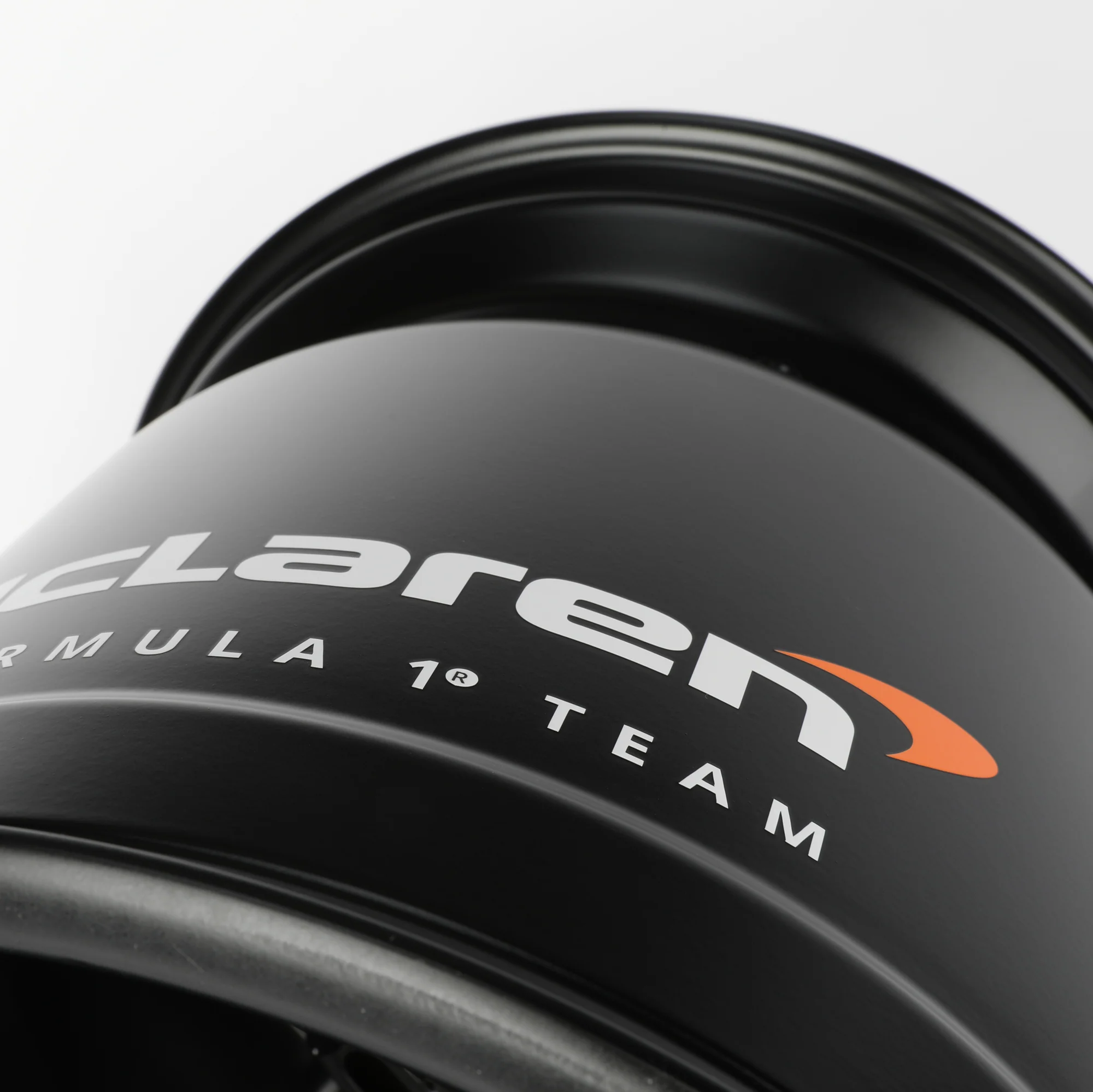 McLaren F1 Team Front Wheel Rim Table - Image 8