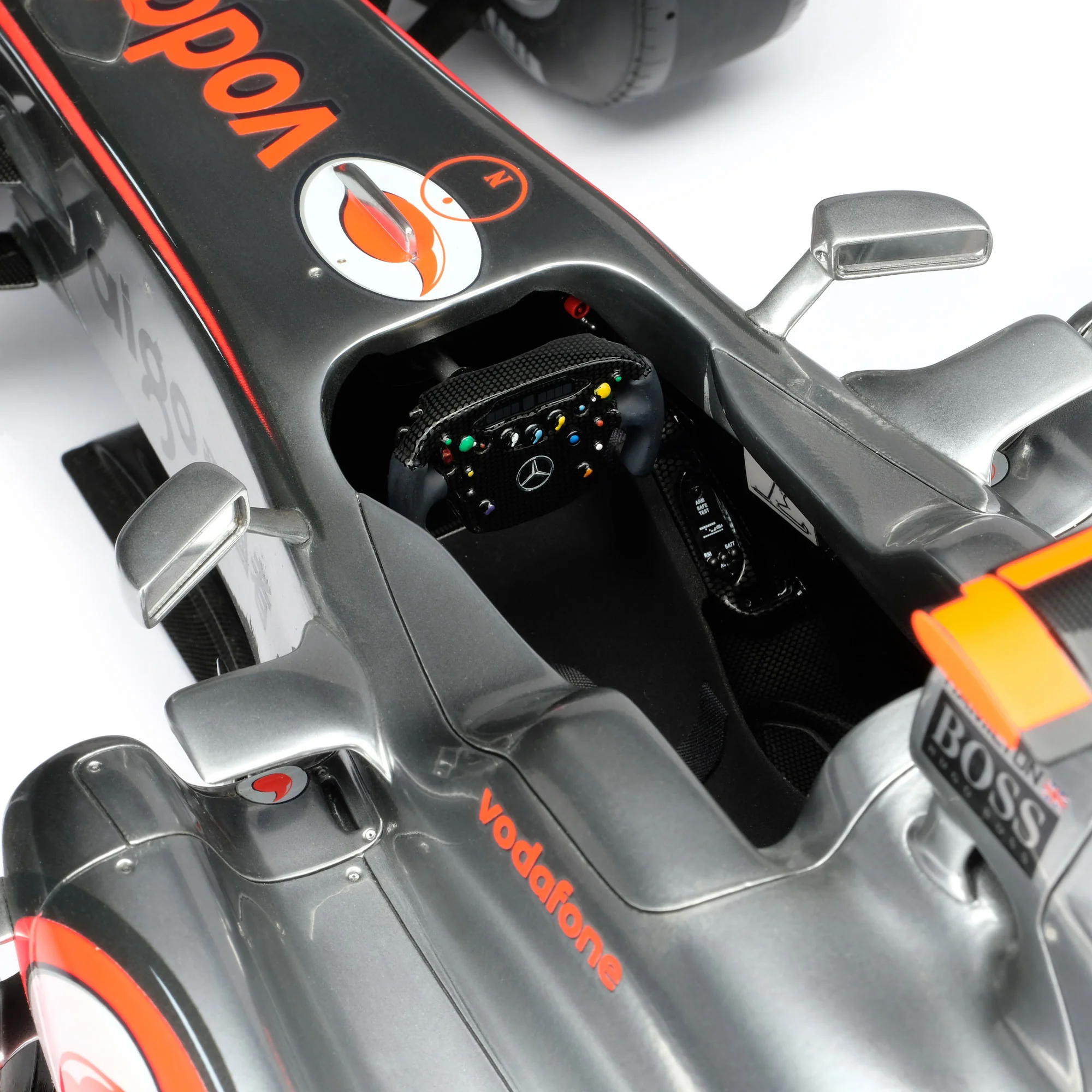 Lewis Hamilton 2011 McLaren F1 Team MP4-26 1:8 Scale Model - Chinese GP - Image 5