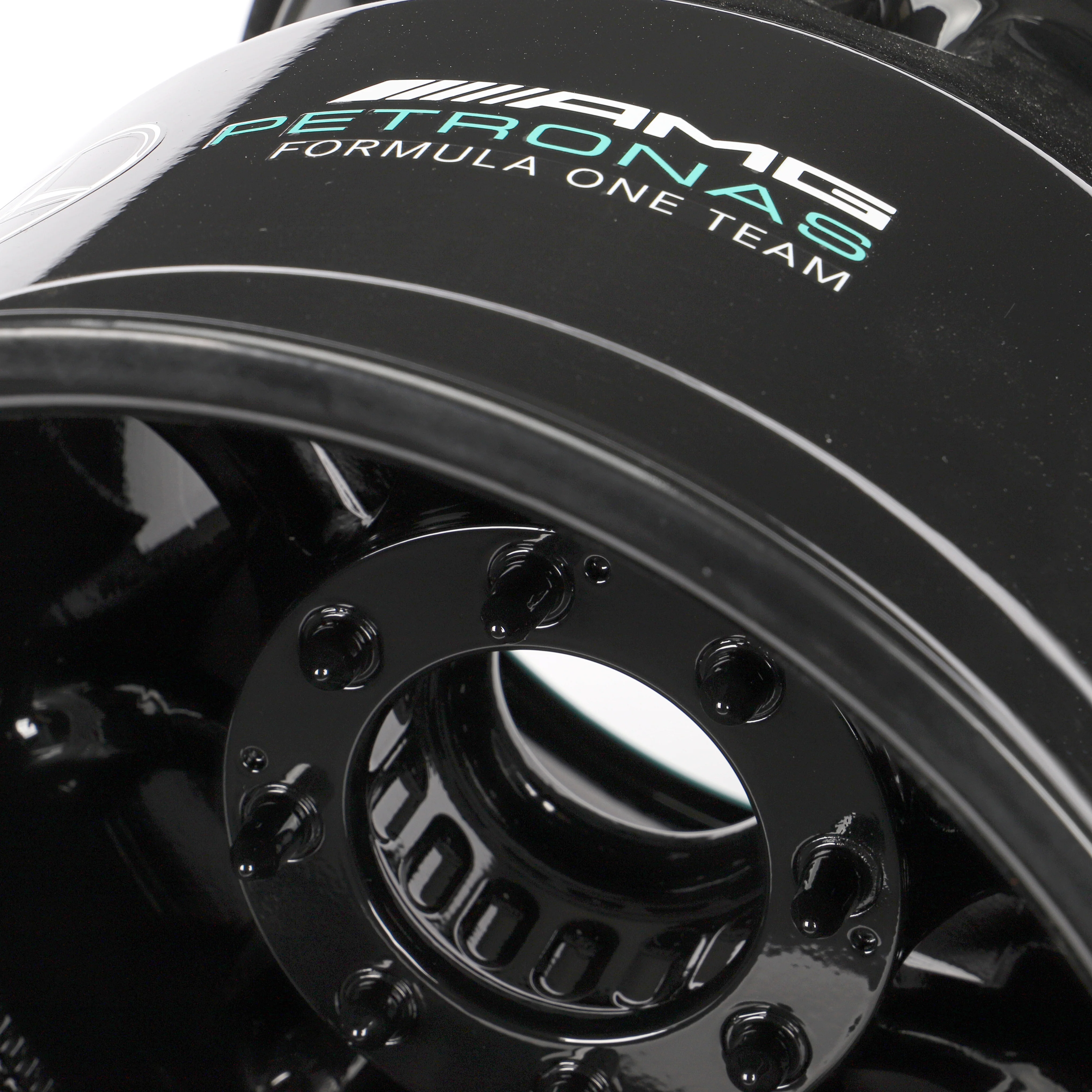 Mercedes-AMG PETRONAS F1 Team 2017 Season Used Rear Wheel Rim Table - Image 4