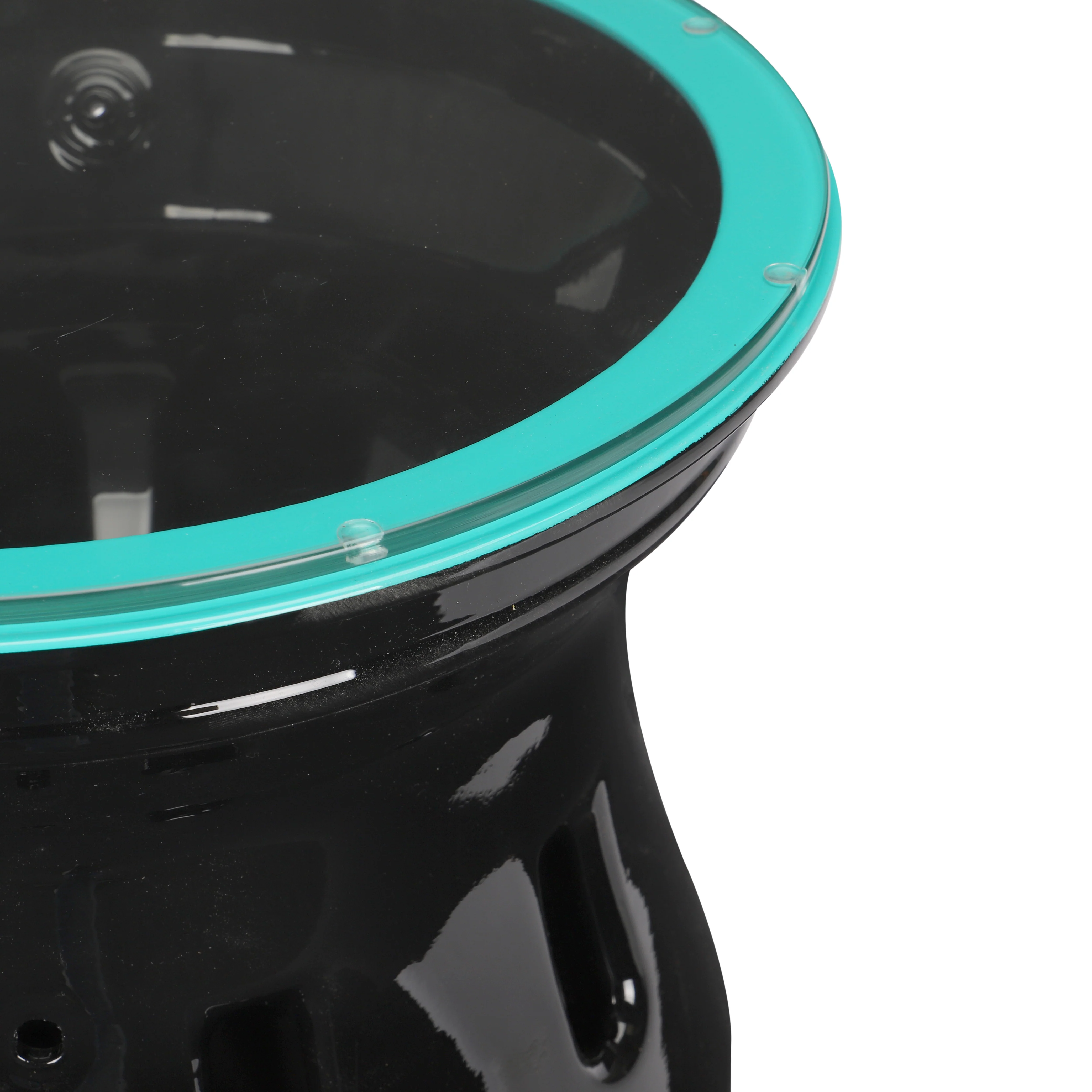 Mercedes-AMG PETRONAS F1 Team 2017 Season Used Rear Wheel Rim Table - Image 5