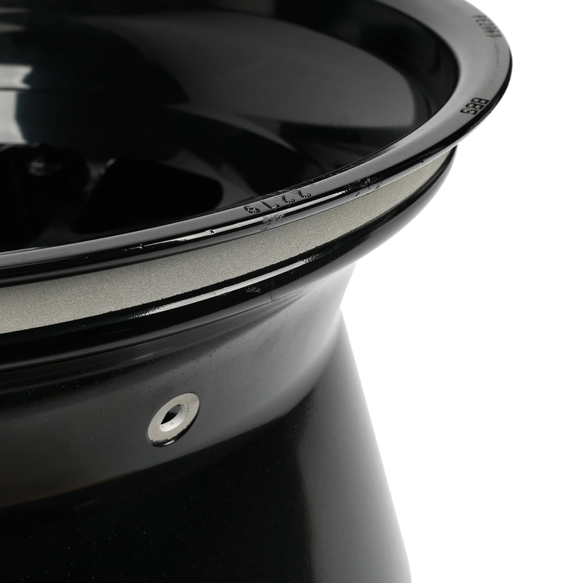 The Silverstone Auction LOT 019 - Oscar Piastri 2024 Race Used McLaren F1 Team Rear Wheel Rim Table - British Grand Prix - Image 5