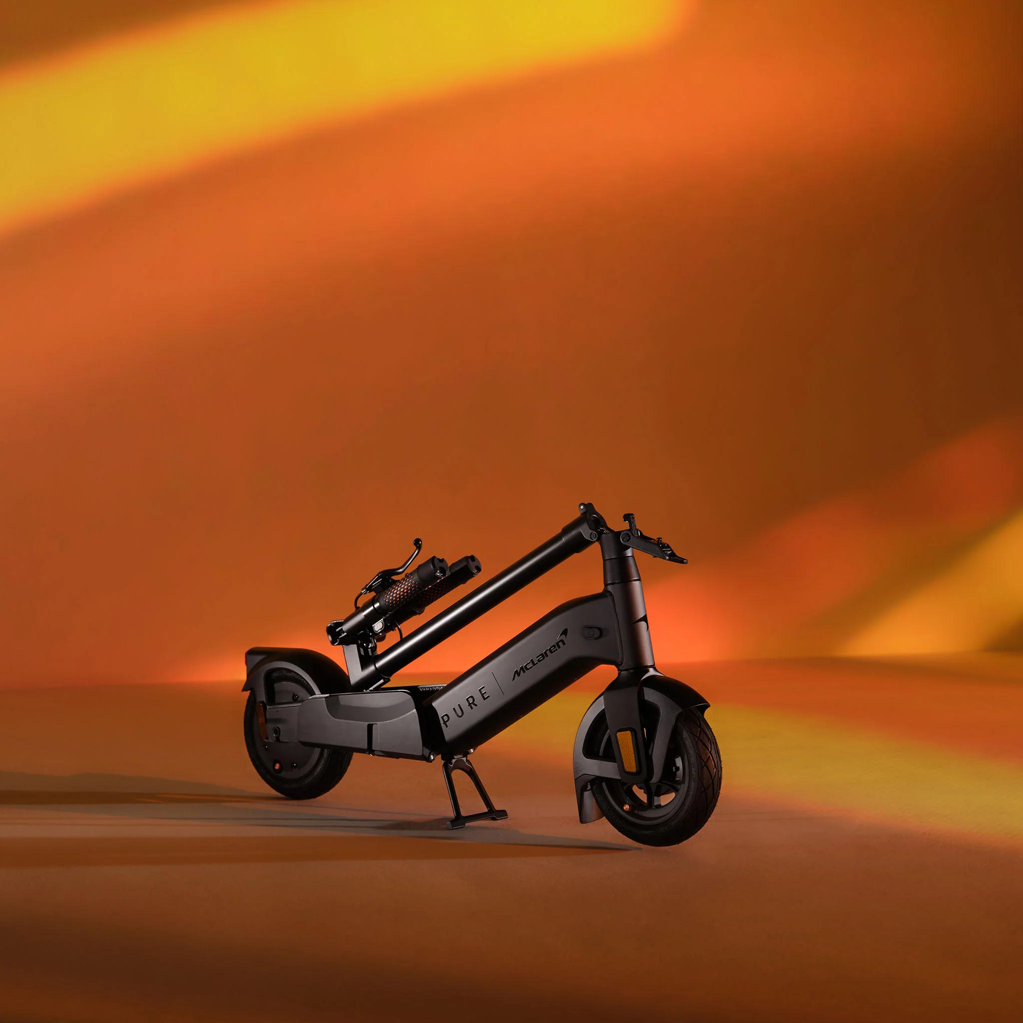 Pure x McLaren E-Scooter – Black Edition - Image 4