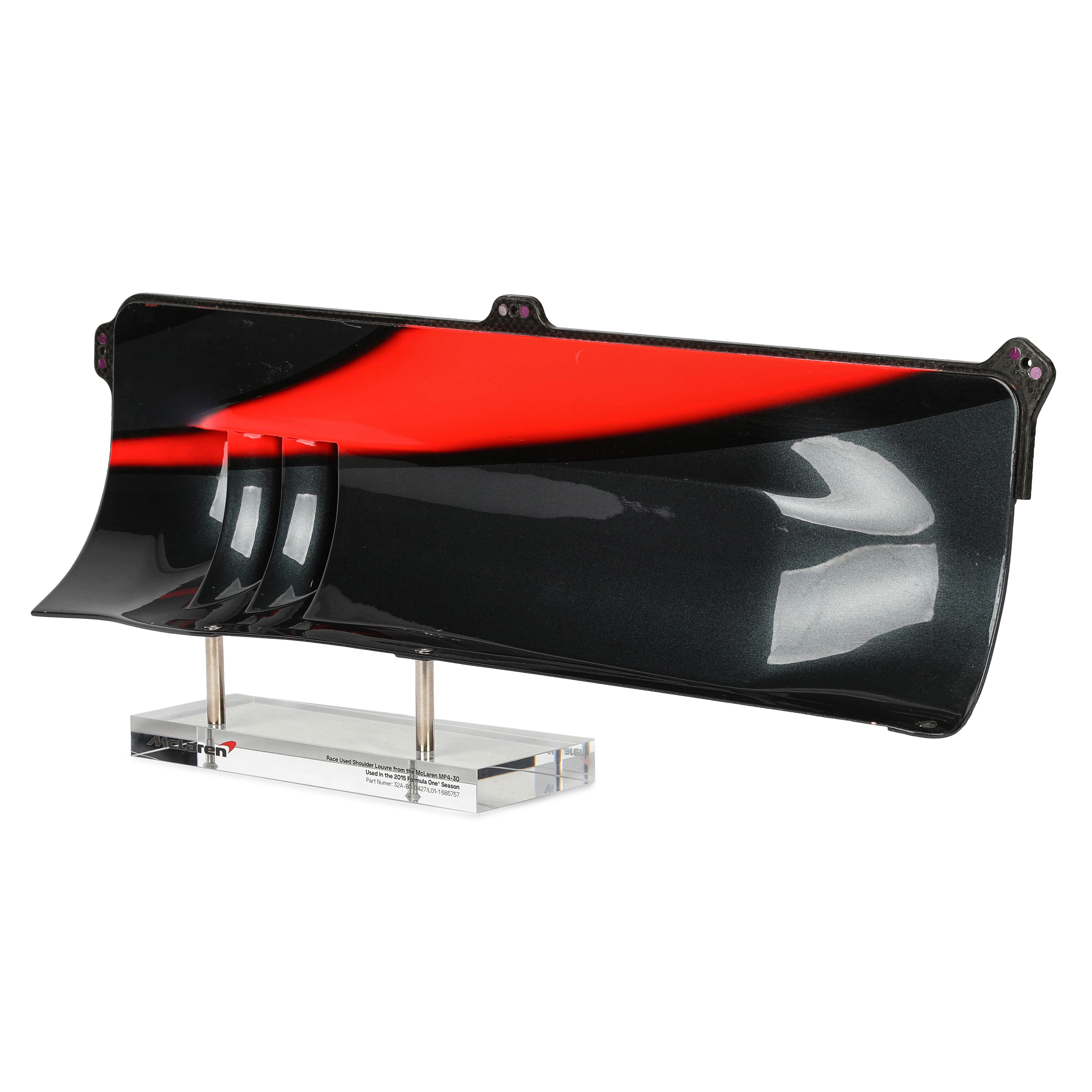 The Silverstone Auction LOT 031 - McLaren 2015 MP4-30 Mounted LH Shoulder Louvre on Display Stand - Image 2
